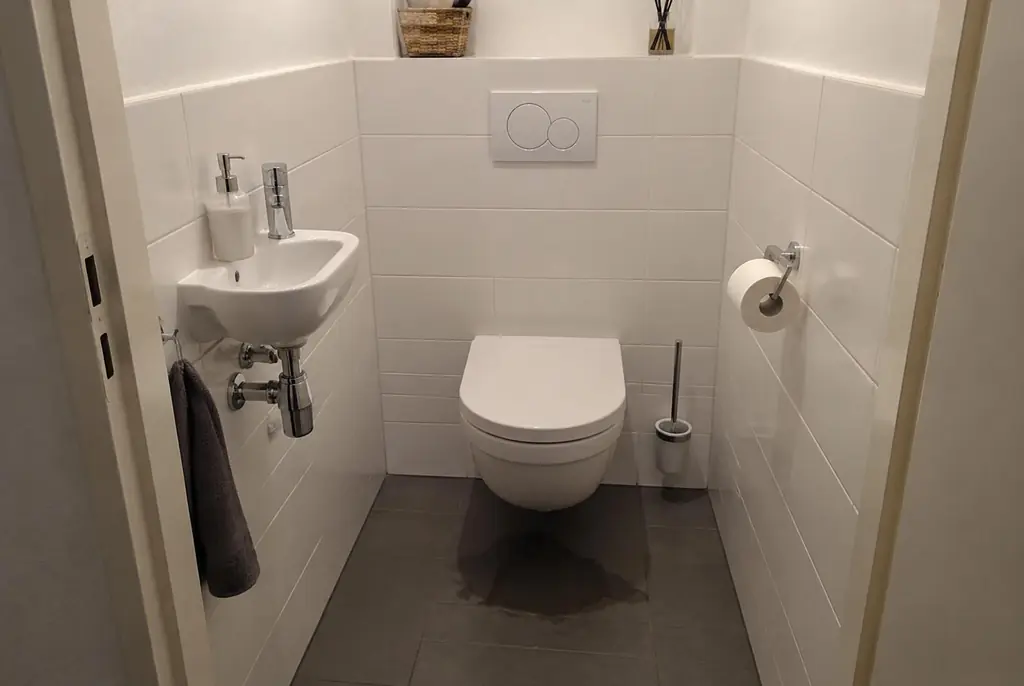 Lekdetectie Achterveld – natte vloer bij een toilet